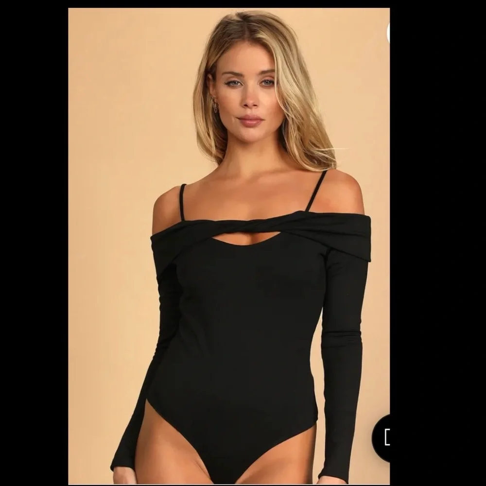 NWT: lulus black twist bodysuit - Picture 3 of 5